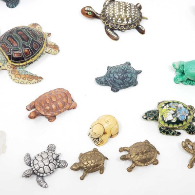 400: 
Miniature Tutlre Figurines
Approximately 23 Pieces