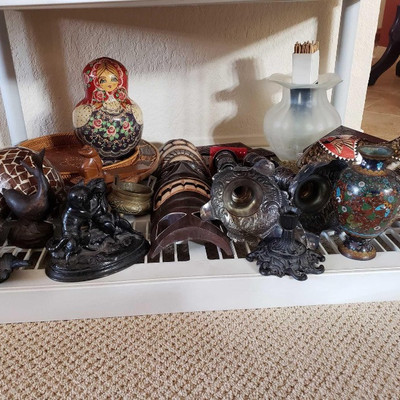 296:
Hand Carved Wooden Mask's, Vase's, Plates & More
Approximately 25 Pieces