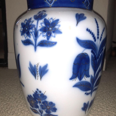 410:
Vintage Vase
Vintage Vase 10â€x7â€