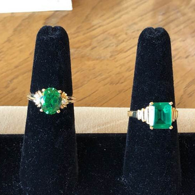 14 k rings with green stones