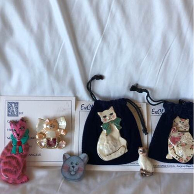 Handmade cat pins