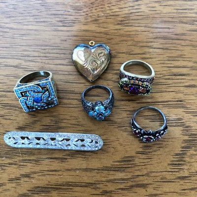 A collection of vintage style rings