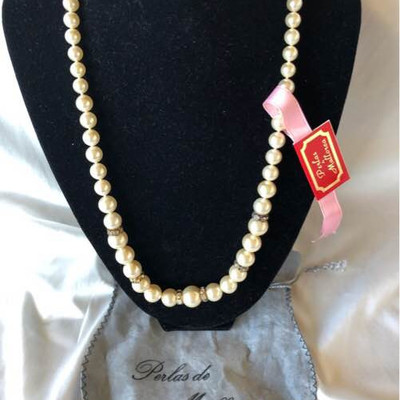 Mallorca pearls with rhinestones