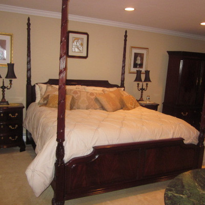 Thomasville King Bedroom Suite 
