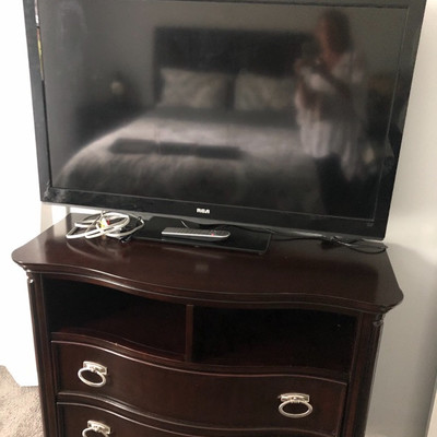42â€ RCA Flat Screen Tv