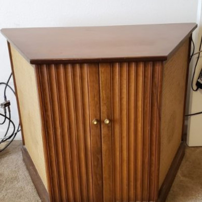 Pre-sale @ $180.00
Mid Century Westinghouse Stereophonic Record Player  