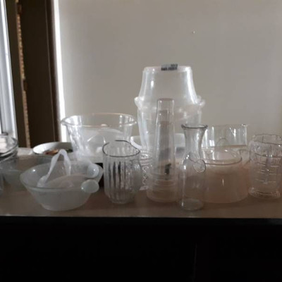 Misc Glass  Plastic Kitchen Pieces