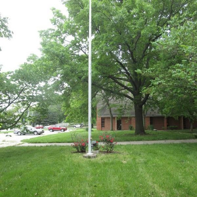 XL HD Flag Pole with Spot Light - Buyer Must Remov ...
