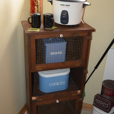 Crock Pot and Shelf