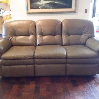 La-Z-Boy 2 Recliner Leather Couch