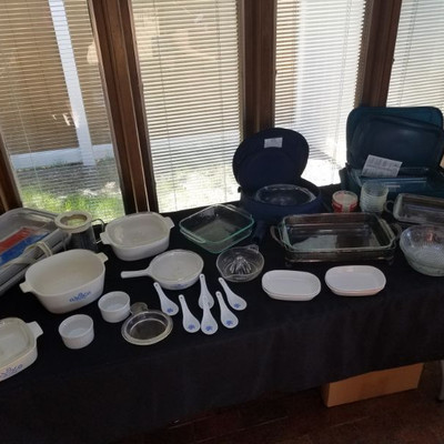 Vintage Pyrex Servers Galore!