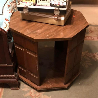Vintage Octagon End table SGA034 https://www.ebay.com/itm/123796989250