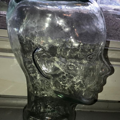 Glass head 