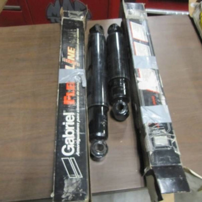 Lot of 2 Gabriel Shocks 727502 and 728600