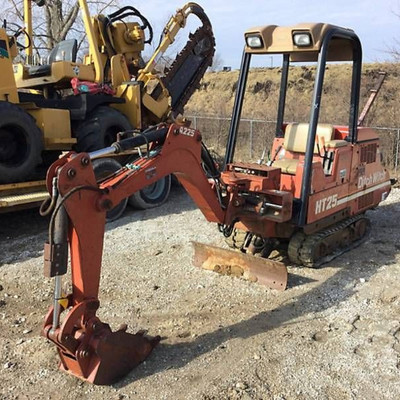 2001 Ditch Witch HT25 Crawler Trencher, s n 1V1387 ...