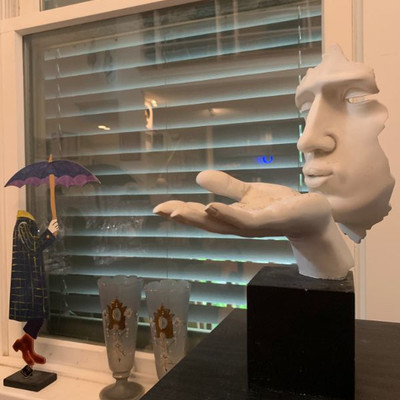 Vitruvian Kissing Hand Sculpture