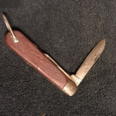 Single Blade Knife with Hanging Loop