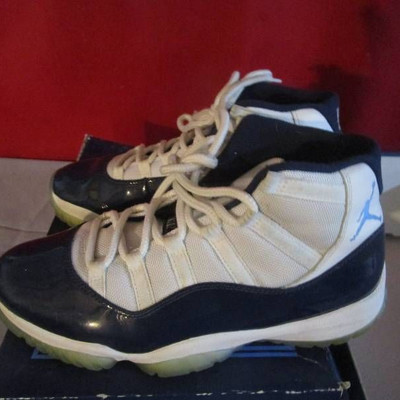 #Size 10.5 Air Jordan 11