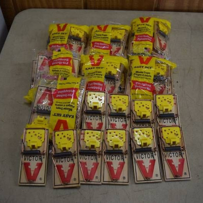 38 Victor Easy Set Mouse Traps