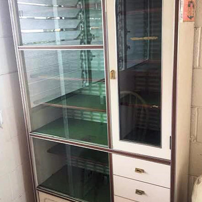NNS031 Vintage Curio Cabinet 