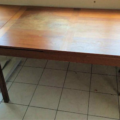 NNS028 Adjustable Table with Drop Down Side Leaf