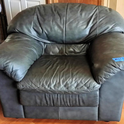 PPT151 Comfy Leather Chair