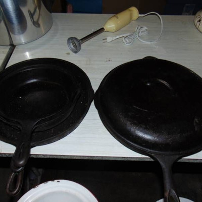 4 cast iron pans, 12, 10, 8, 6