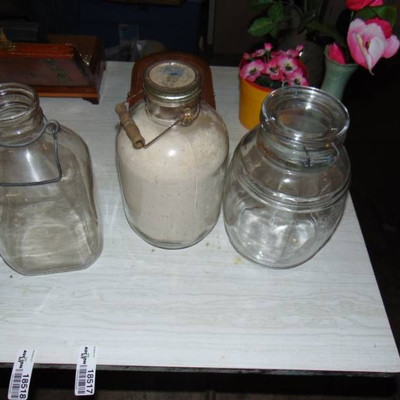 Vintage Gallon Jars 2 with lids