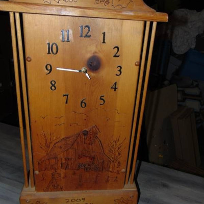Hand made wooden clock battery powered