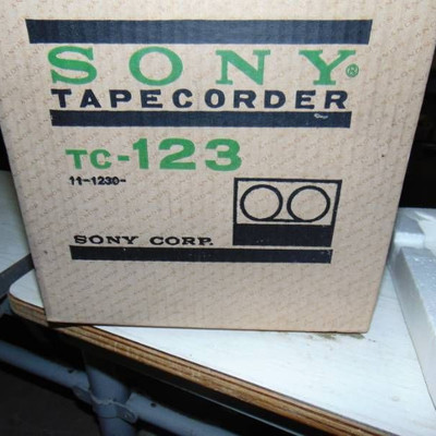 Sony reel to reel tape recorder