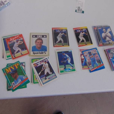 50 George Brett Baseball Cards