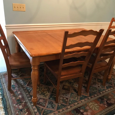 Maple dining table $195
60 X 41 X 30