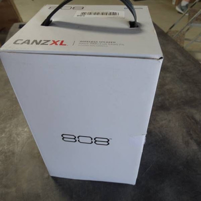 CanzXL wireless bluetooth speaker.