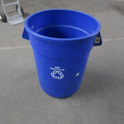 Blue Recycle 30 Gal Plastic Trash Barrell