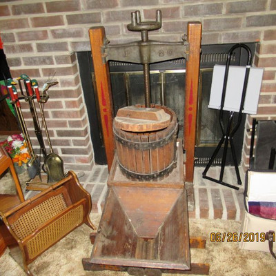 Estate sale photo