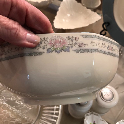 Lenox Charleston Octagonal bowl - large