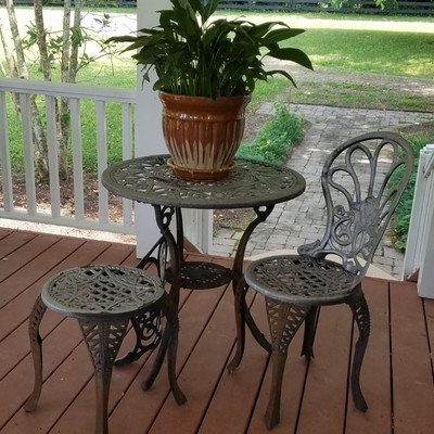 Metal Table & Chairs +