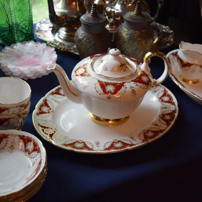 Tea Cups & Various Dishes