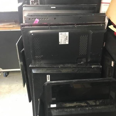 LOT OF TELEVISIONS