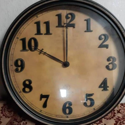 Windsor Battery Operated Large Clock