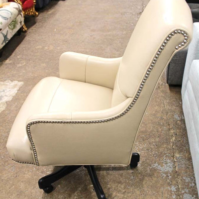  NEW Contemporary Leather Decorator Office Chair

Auction Estimate $100-$300 – Located Inside 
