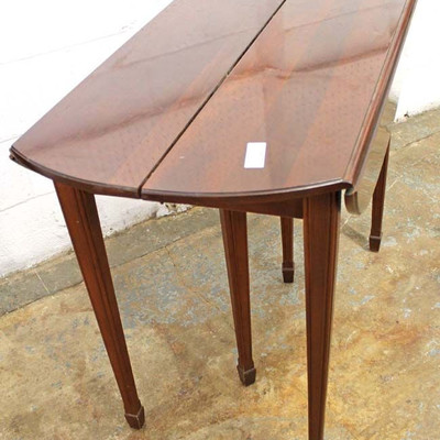  Mahogany “Ethan Allen Furniture” Drop Side Spade Leg Table with Leaf

Auction Estimate $100-$300 – Located Inside 