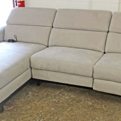  NEW Contemporary Upholstered 2 Piece Sectional Sofa Chaise

Auction Estimate $400-$800 – Located Inside 