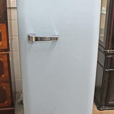  NEW Retro Style â€œChambersâ€ One Door Refrigerator in the Seafoam Blue

Auction Estimate $300-$600 â€“ Located Inside 