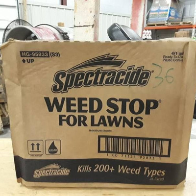 (4 COUNT) 1 GAL Spectracide Weed Stop For Lawns.