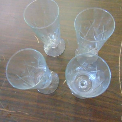 Set of 4 Beautiful stem ware glasses possibly crys ...