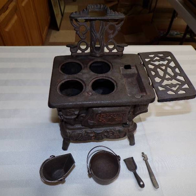 Cast Iron Stove Toy - incomplete