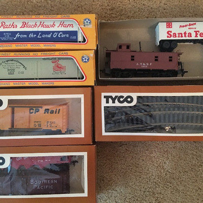 Vintage â€œTycoâ€ Train cars New In Box!