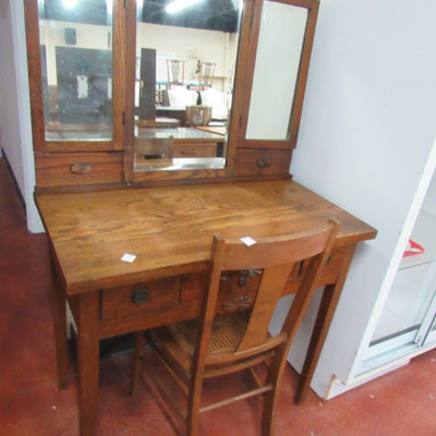 Oak vanity with mirror and chair