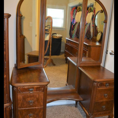 Antique vanity with full-length mirror